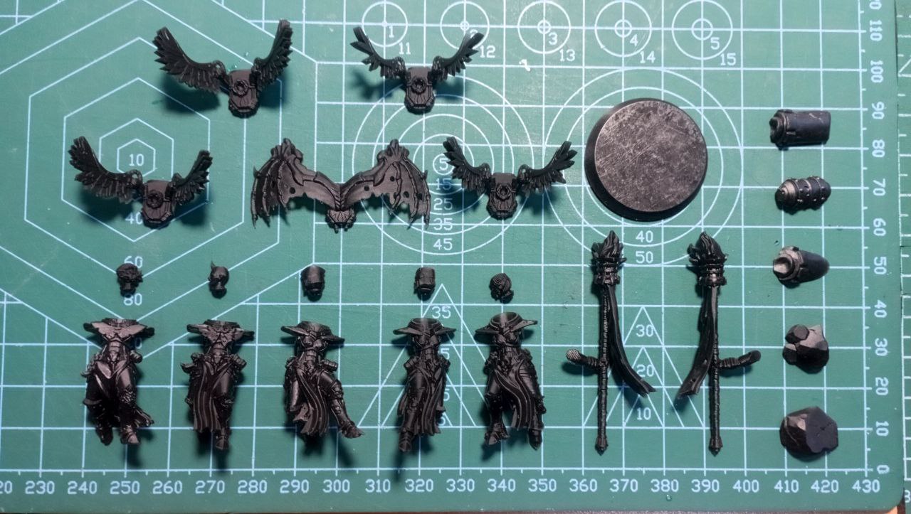AIRBORNE WITCHES SQUAD (BUILD KIT)